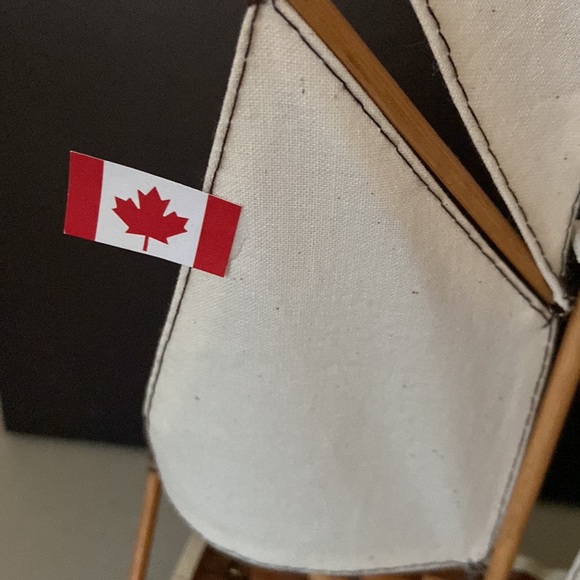 Cute little collectible sailboat - Picture 2 of 5